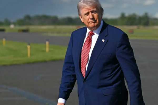 Presiden Trump Menunda Tarif 50% untuk Uni Eropa hingga 9 Juli di Tengah Negosiasi Dagang